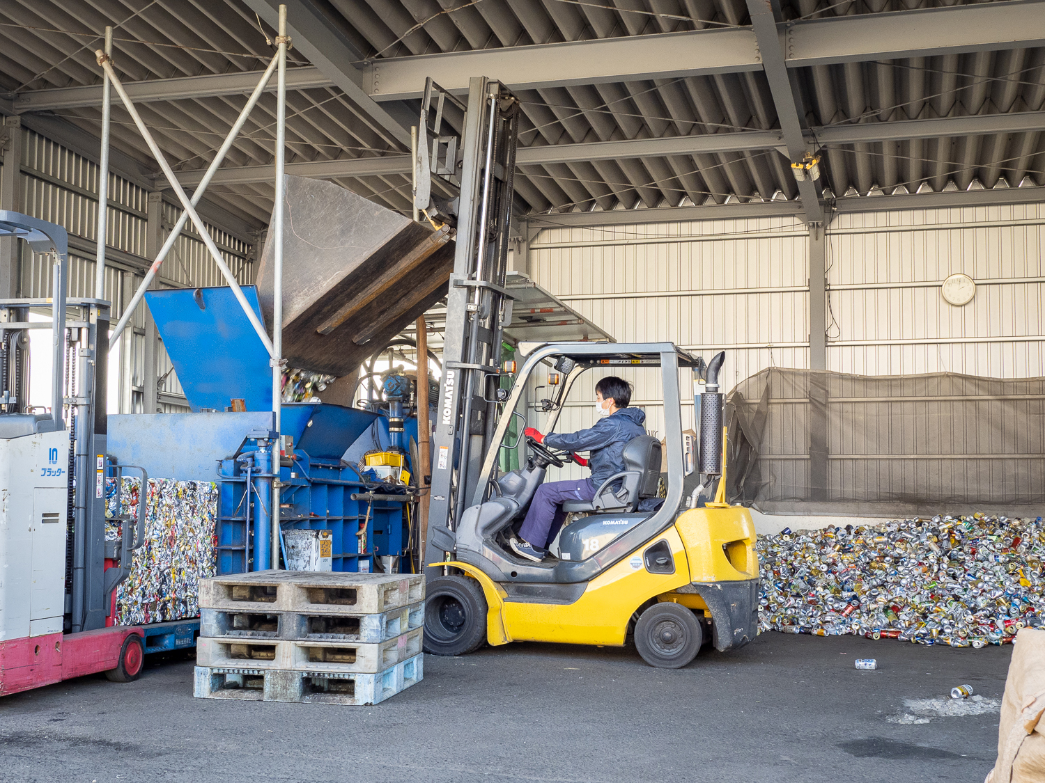 フォークリフト